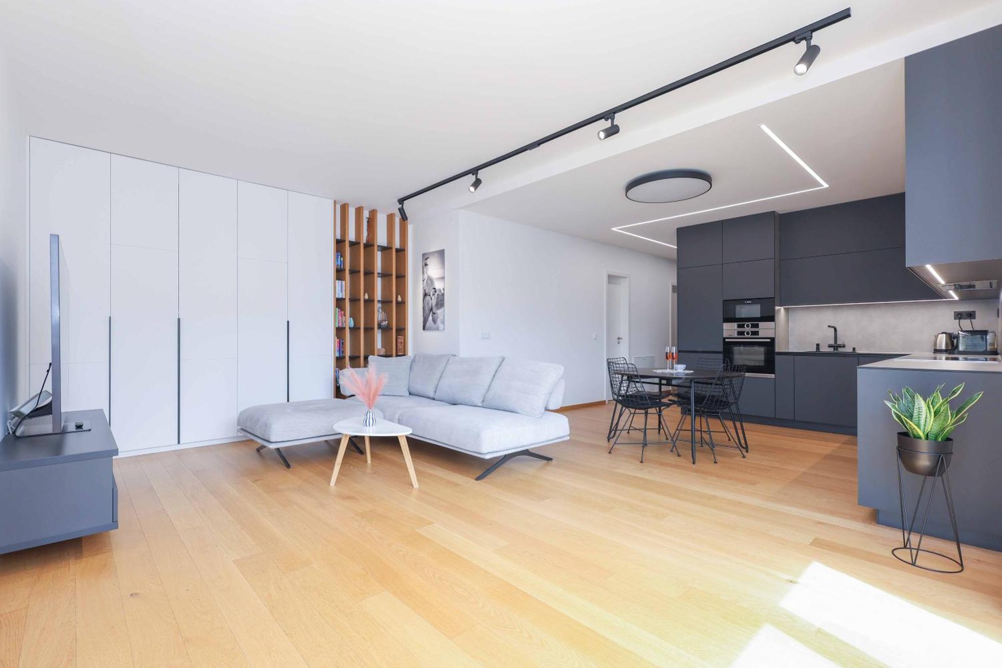 Downtown Luxe Retreat- Konventna Apartmán