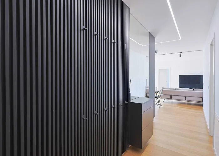 Downtown Luxe Retreat- Konventna